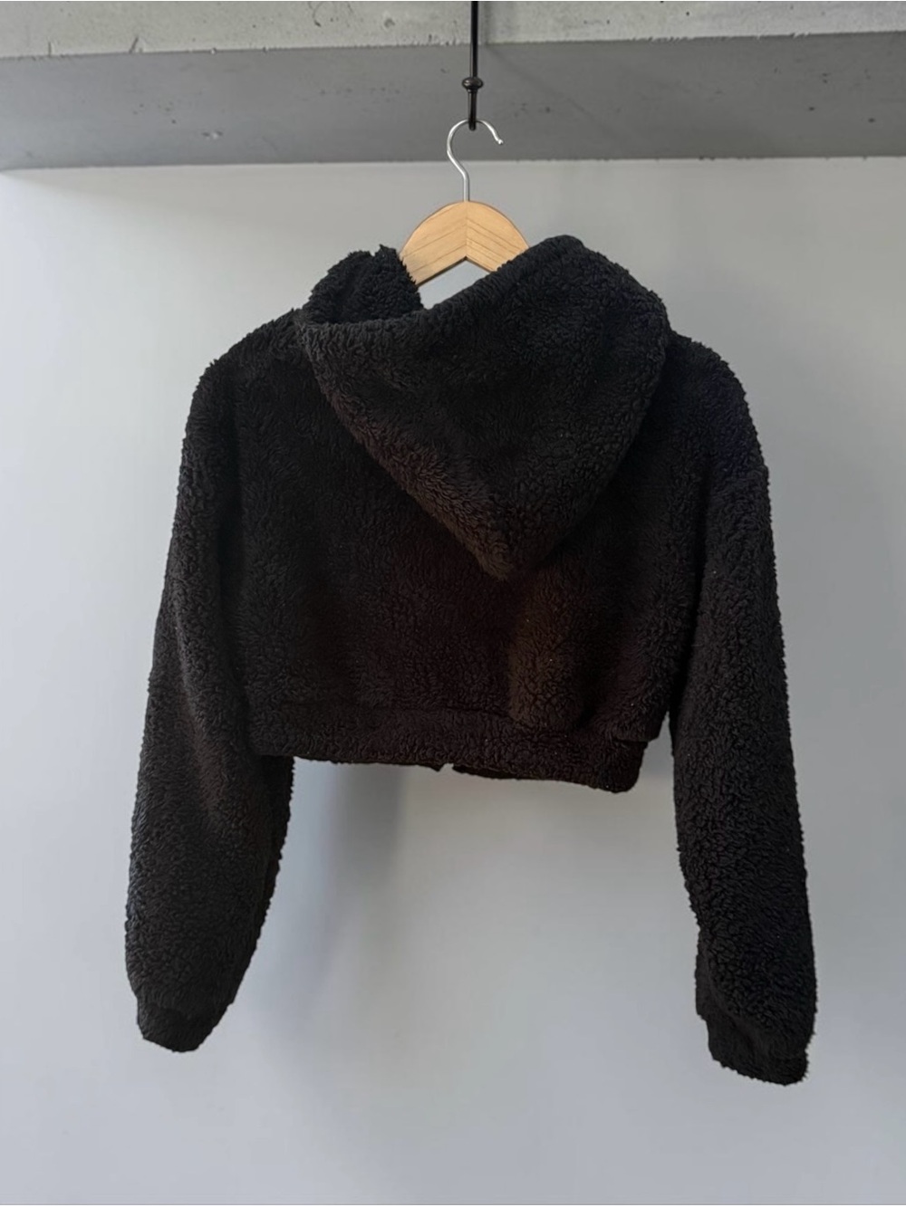 SHEIN Women’s Cropped Black Sherpa Zip-Up Hoodie Jacket! Small! - Picture 3 of 4